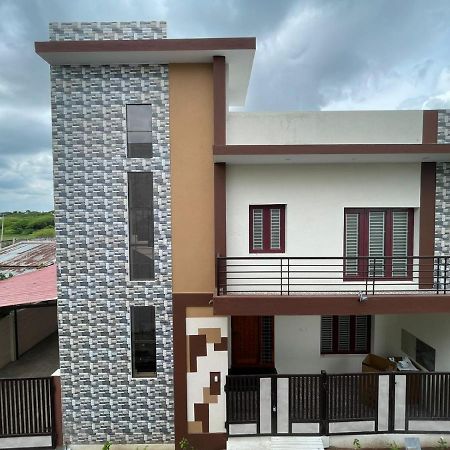 Doctor'S Homestay Tiruvannāmalai Esterno foto
