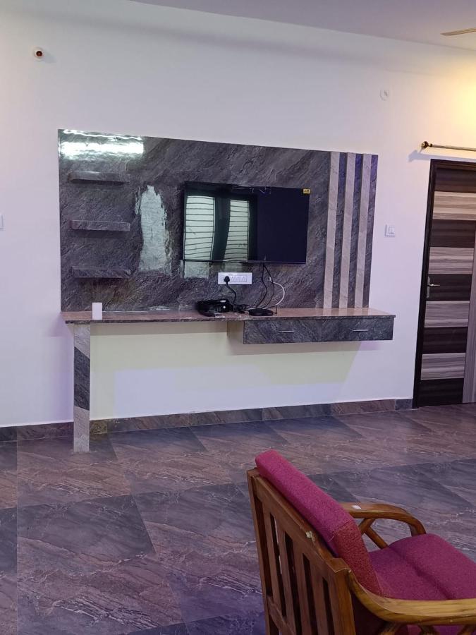 Doctor'S Homestay Tiruvannāmalai Esterno foto