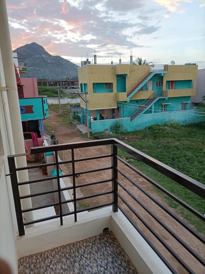 Doctor'S Homestay Tiruvannāmalai Esterno foto